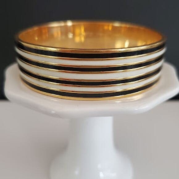 Kate Spade Idiom Bangle No Strings Attached Black and Cream Stripes Gold Plated - Picture 6 of 8